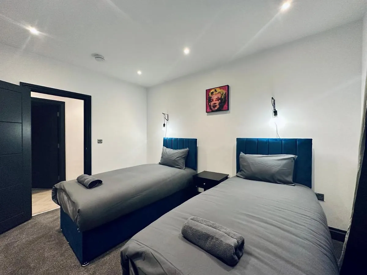 Amazing Sea View I New Morden Three Bedroom Flat I Super Central Location Brighton 0*,